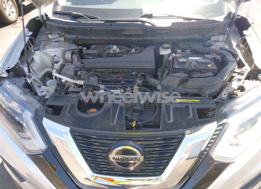 Photo 10 of 2018 Nissan Rogue SV (VIN KNMAT2MV3JP545907)