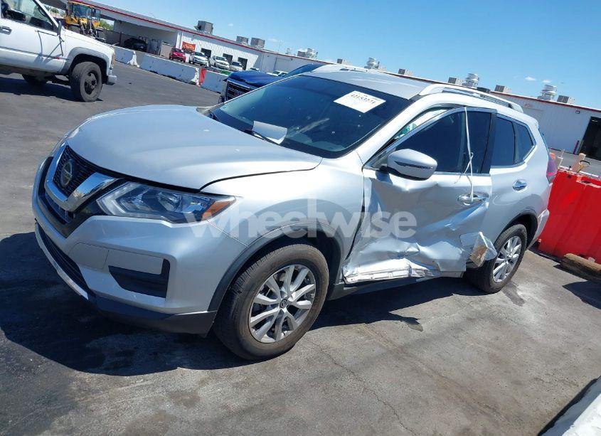 Photo 14 of 2018 Nissan Rogue SV (VIN KNMAT2MV3JP545907)