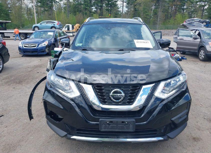 Photo 17 of 2019 Nissan Rogue SV (VIN KNMAT2MV3KP554737)