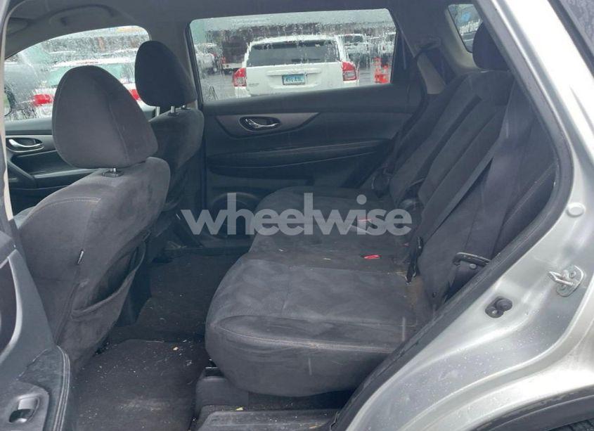 Photo 8 of 2015 Nissan Rogue SV (VIN KNMAT2MV4FP503155)