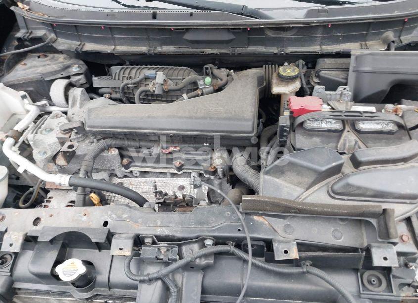 Photo 10 of 2015 Nissan Rogue S (VIN KNMAT2MV4FP589096)