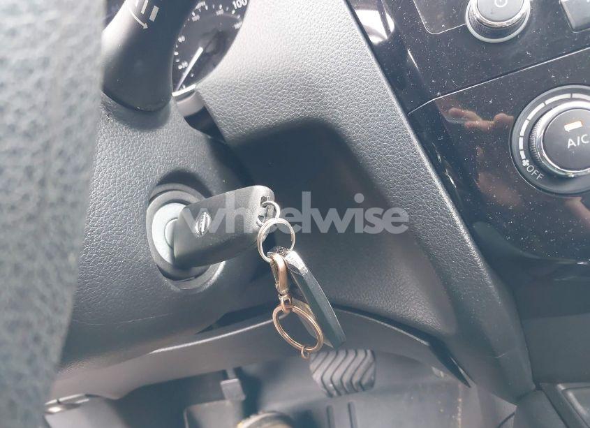 Photo 11 of 2015 Nissan Rogue S (VIN KNMAT2MV4FP589096)