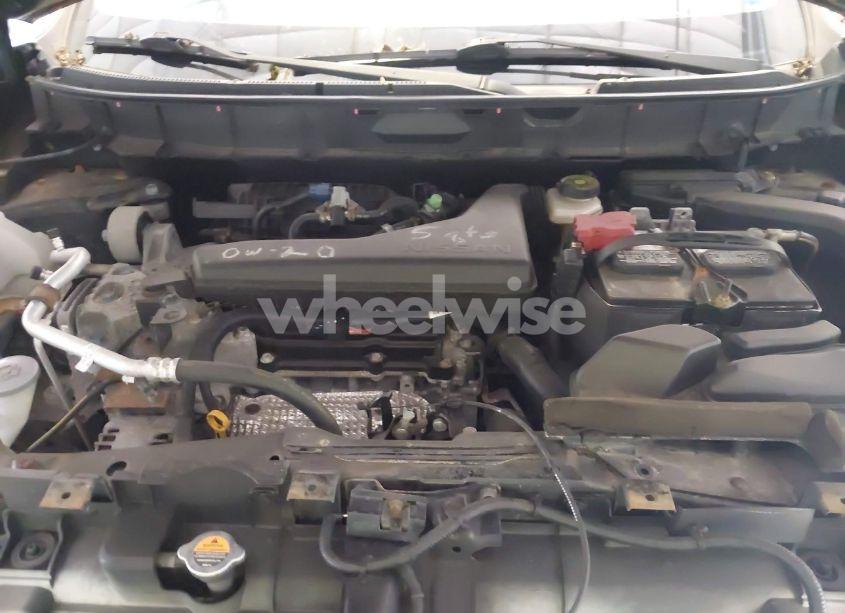 Photo 10 of 2015 Nissan Rogue S (VIN KNMAT2MV4FP591124)