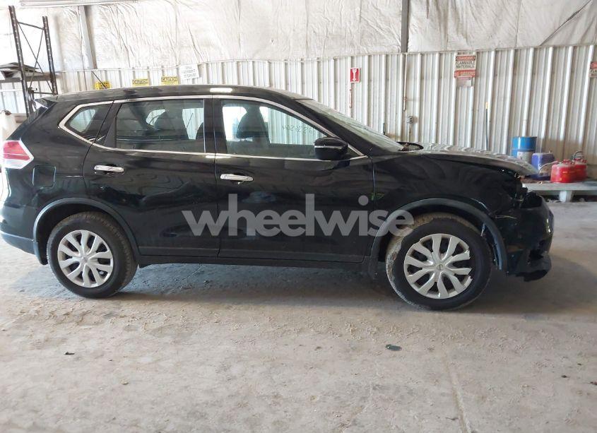 Photo 13 of 2015 Nissan Rogue S (VIN KNMAT2MV4FP591124)