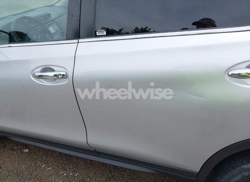 Photo 18 of 2017 Nissan Rogue SV (VIN KNMAT2MV4HP508746)