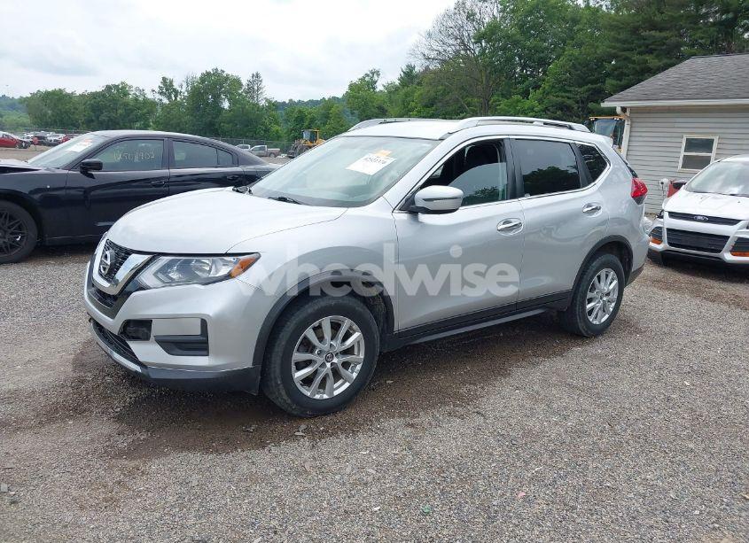 Photo 2 of 2017 Nissan Rogue SV (VIN KNMAT2MV4HP508746)