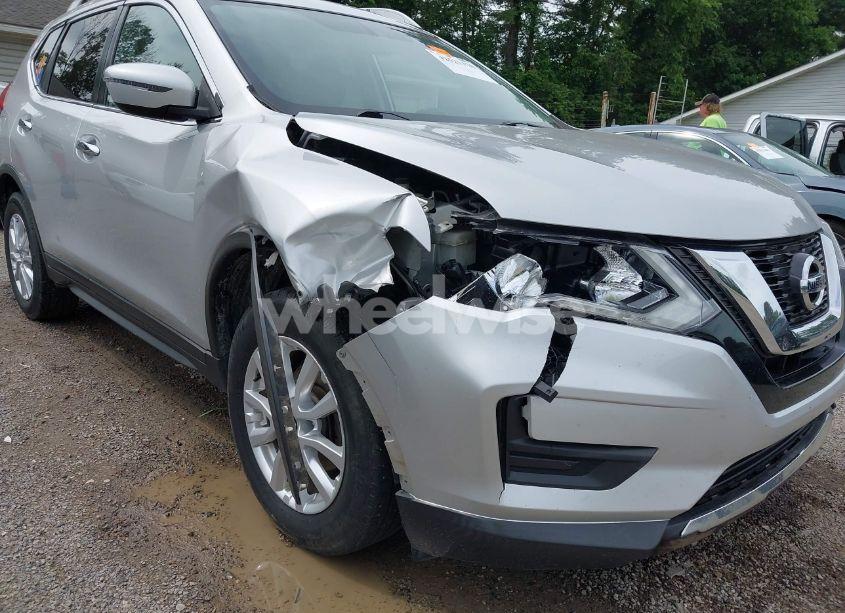 Photo 6 of 2017 Nissan Rogue SV (VIN KNMAT2MV4HP508746)