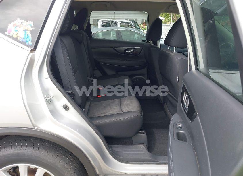 Photo 8 of 2017 Nissan Rogue SV (VIN KNMAT2MV4HP508746)