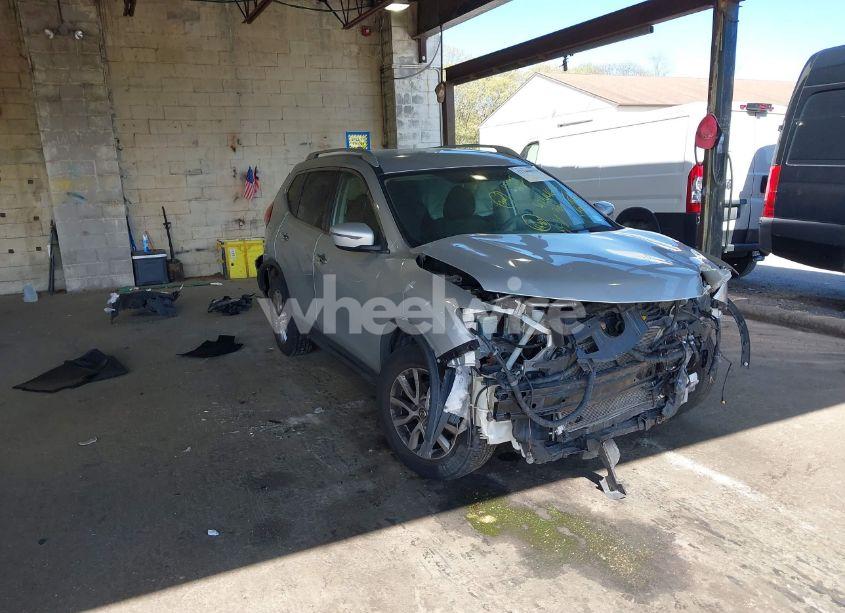 2017 Nissan Rogue SV (VIN KNMAT2MV4HP526258) main photo