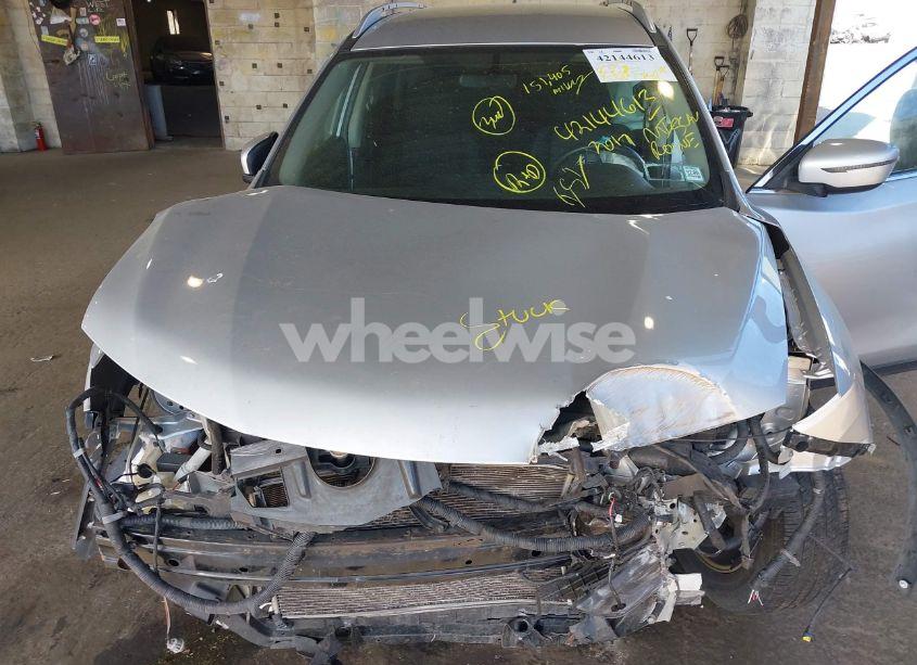 Photo 10 of 2017 Nissan Rogue SV (VIN KNMAT2MV4HP526258)