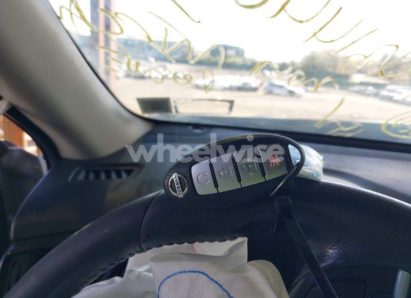 Photo 11 of 2017 Nissan Rogue SV (VIN KNMAT2MV4HP526258)