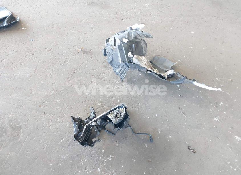 Photo 12 of 2017 Nissan Rogue SV (VIN KNMAT2MV4HP526258)