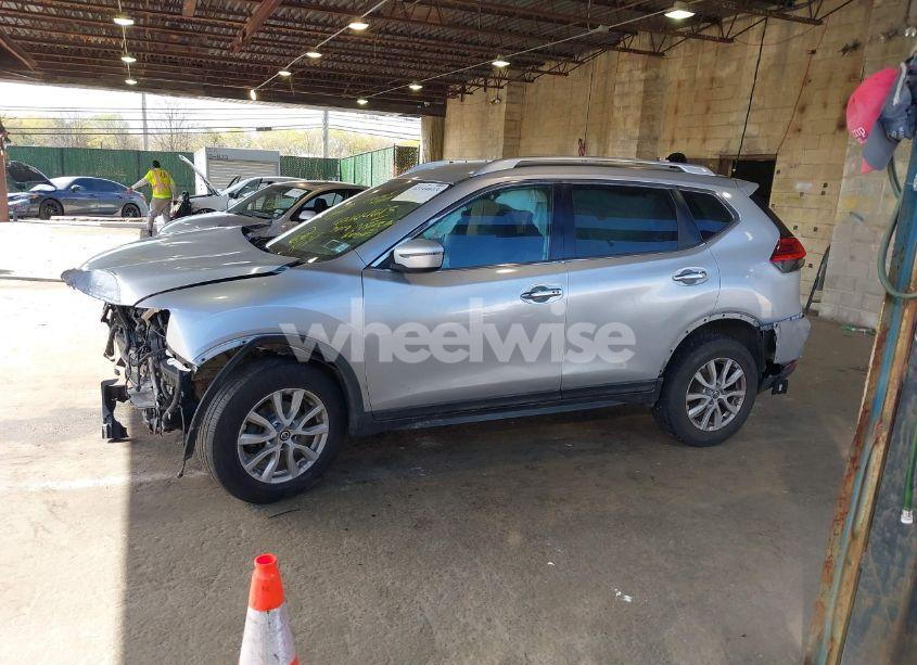 Photo 15 of 2017 Nissan Rogue SV (VIN KNMAT2MV4HP526258)