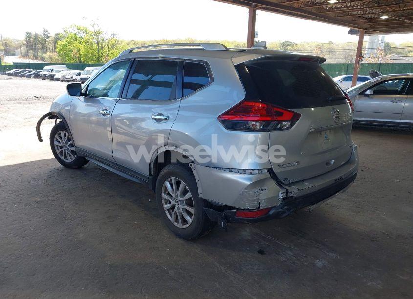 Photo 3 of 2017 Nissan Rogue SV (VIN KNMAT2MV4HP526258)