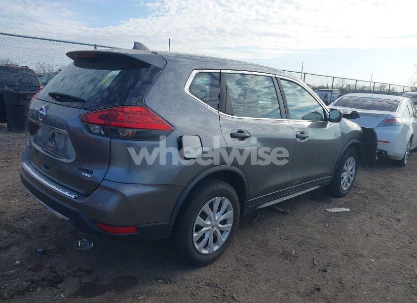 Photo 4 of 2017 Nissan Rogue S (VIN KNMAT2MV4HP565822)