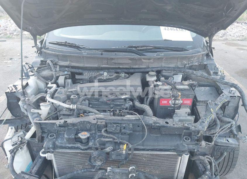 Photo 10 of 2017 Nissan Rogue SV (VIN KNMAT2MV4HP583222)