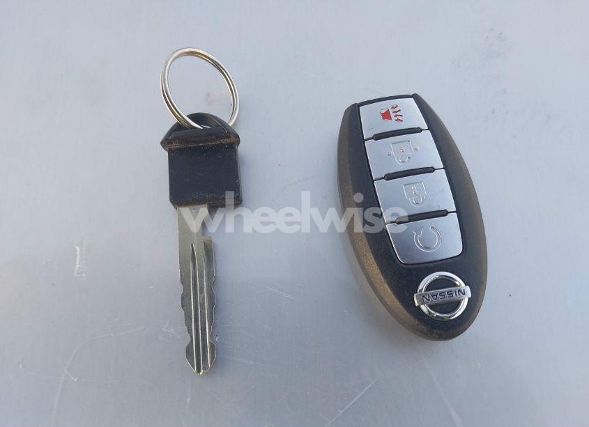 Photo 11 of 2017 Nissan Rogue SV (VIN KNMAT2MV4HP583222)