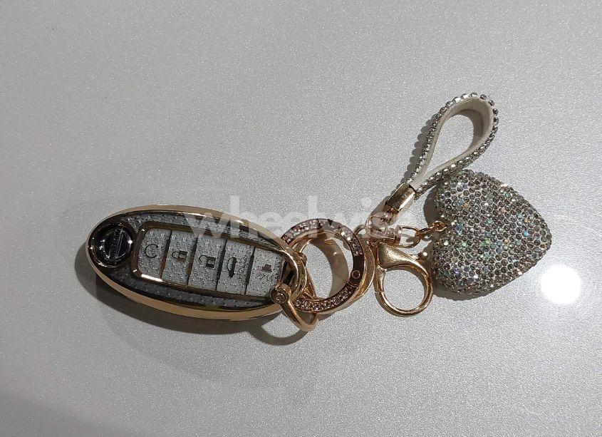 Photo 11 of 2017 Nissan Rogue SV (VIN KNMAT2MV4HP615103)