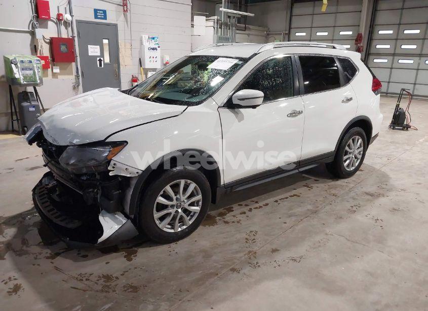 Photo 2 of 2017 Nissan Rogue SV (VIN KNMAT2MV4HP615103)