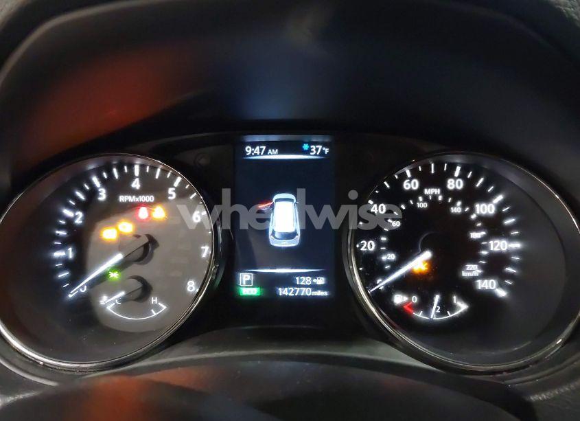 Photo 7 of 2017 Nissan Rogue SV (VIN KNMAT2MV4HP615103)