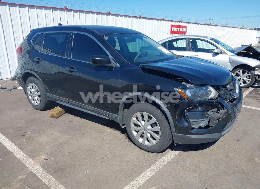 2018 Nissan Rogue S (VIN KNMAT2MV4JP552266) main photo