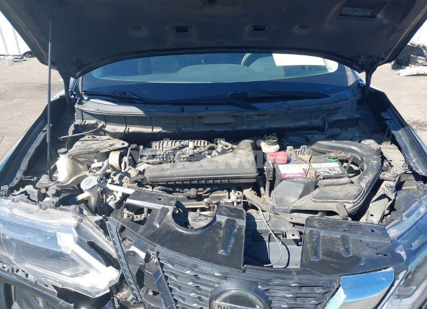 Photo 10 of 2018 Nissan Rogue S (VIN KNMAT2MV4JP552266)