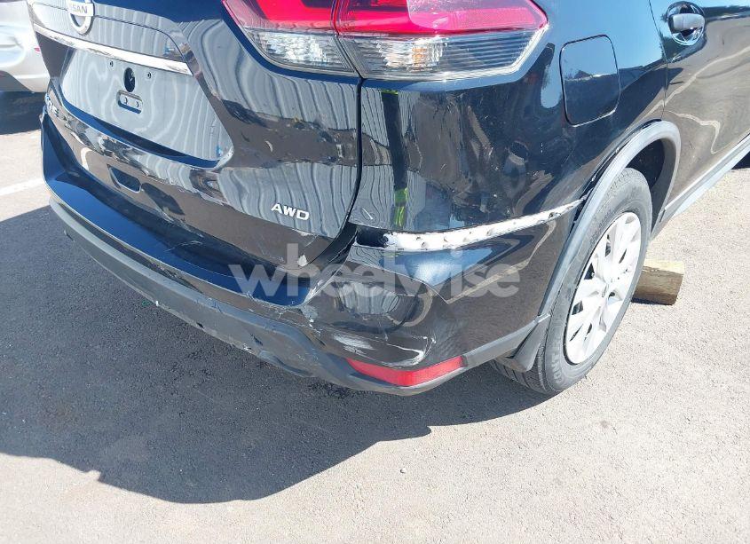 Photo 17 of 2018 Nissan Rogue S (VIN KNMAT2MV4JP552266)