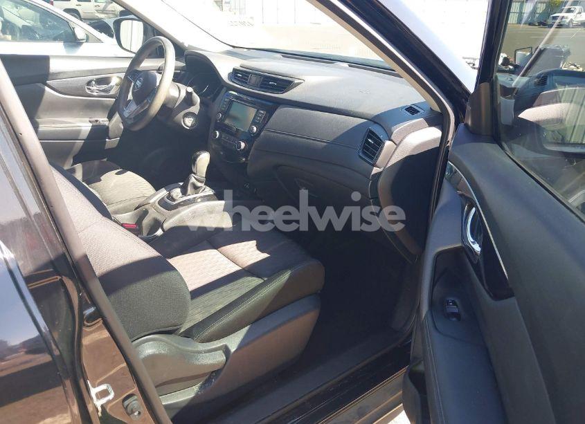 Photo 5 of 2018 Nissan Rogue S (VIN KNMAT2MV4JP552266)