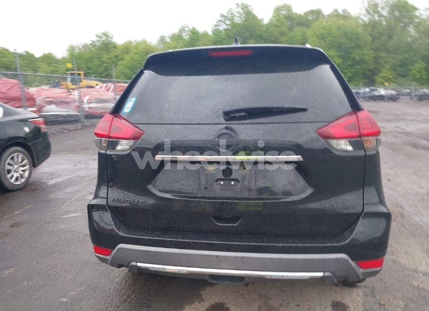 Photo 17 of 2018 Nissan Rogue SV (VIN KNMAT2MV4JP569925)