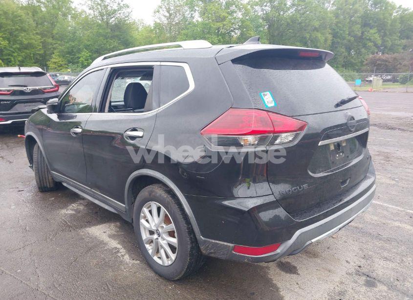 Photo 3 of 2018 Nissan Rogue SV (VIN KNMAT2MV4JP569925)