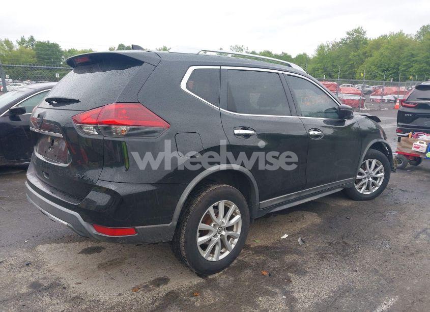 Photo 4 of 2018 Nissan Rogue SV (VIN KNMAT2MV4JP569925)