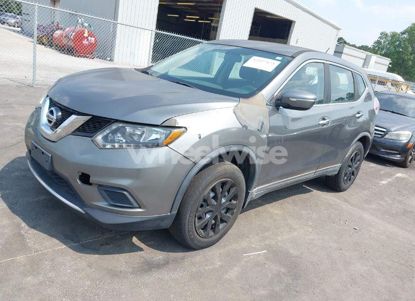 Photo 2 of 2015 Nissan Rogue S (VIN KNMAT2MV5FP522491)