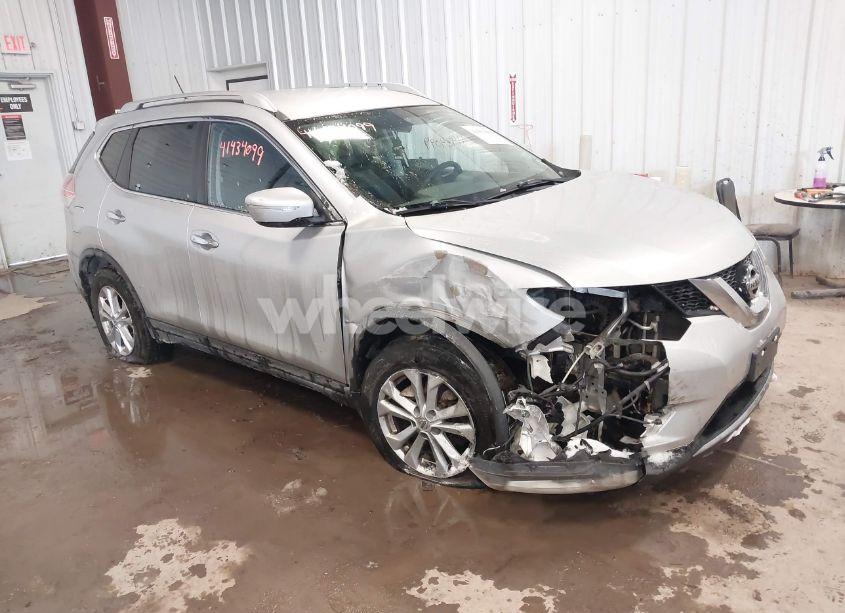 2015 Nissan Rogue SV (VIN KNMAT2MV5FP546001) main photo