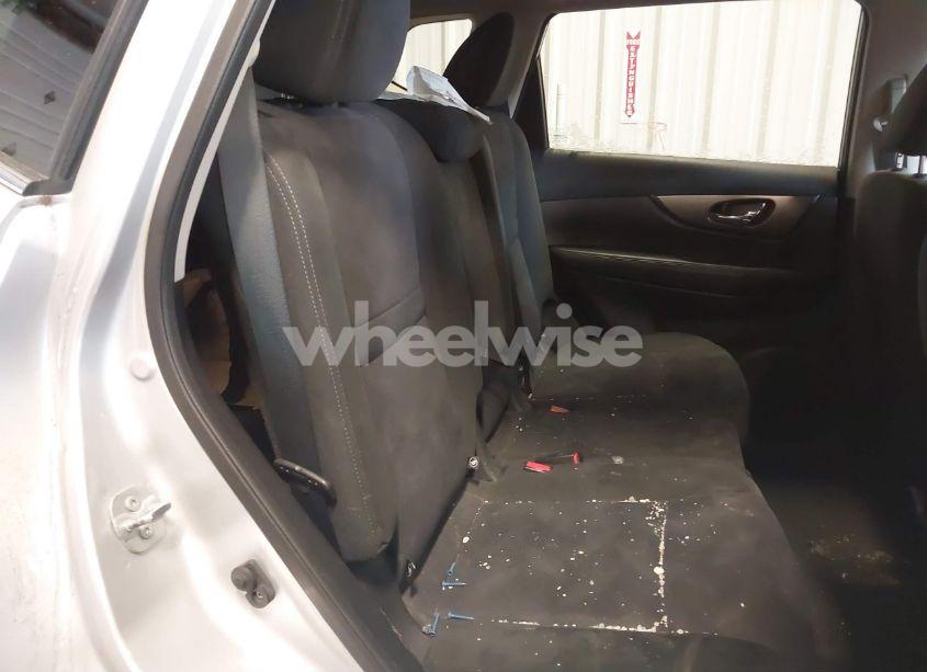 Photo 8 of 2015 Nissan Rogue SV (VIN KNMAT2MV5FP546001)