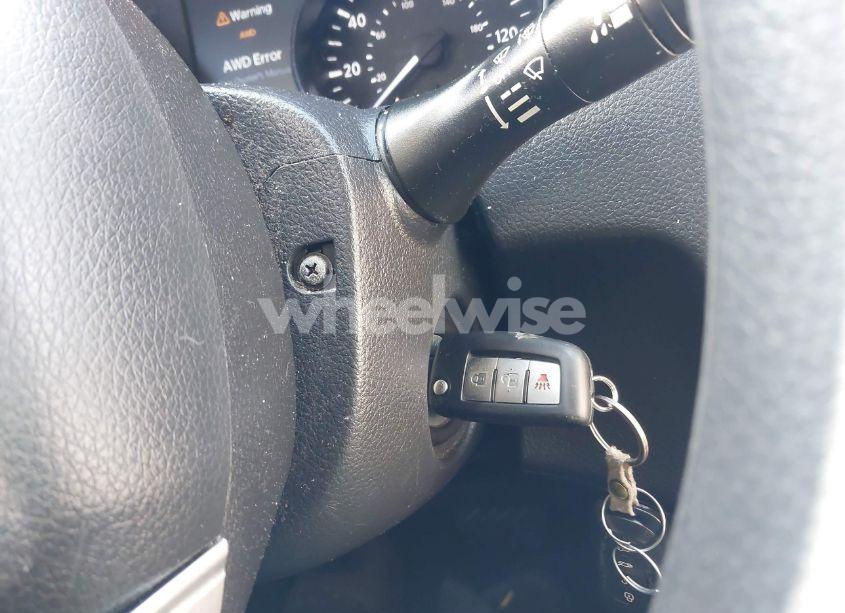 Photo 11 of 2015 Nissan Rogue S (VIN KNMAT2MV5FP583632)