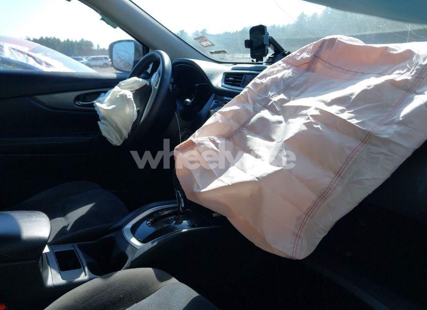 Photo 5 of 2015 Nissan Rogue S (VIN KNMAT2MV5FP583632)