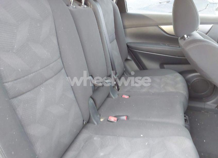 Photo 8 of 2016 Nissan Rogue S (VIN KNMAT2MV5GP609471)