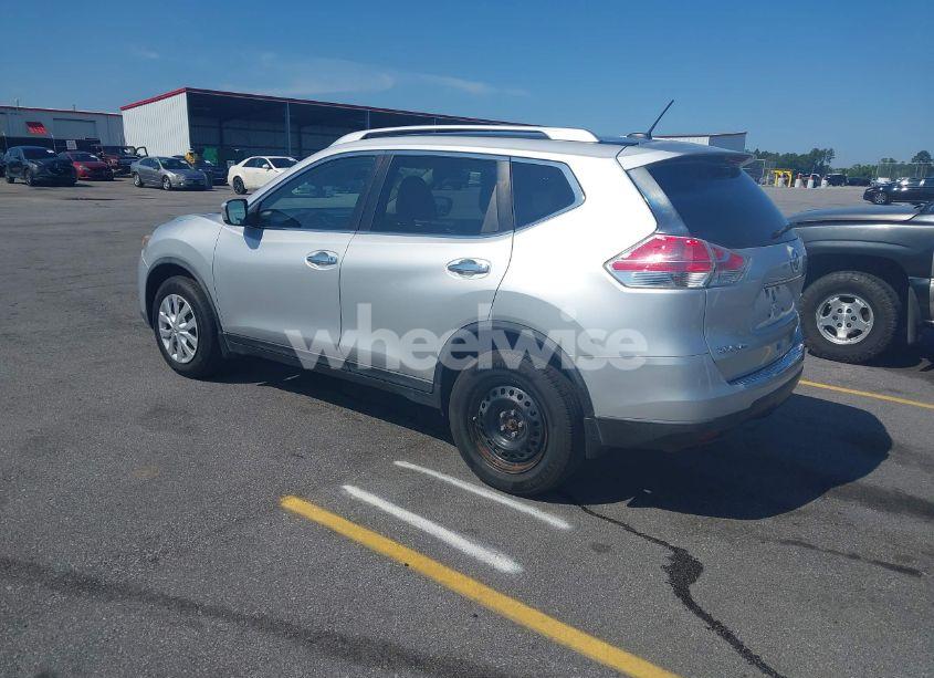Photo 3 of 2016 Nissan Rogue S (VIN KNMAT2MV5GP648240)