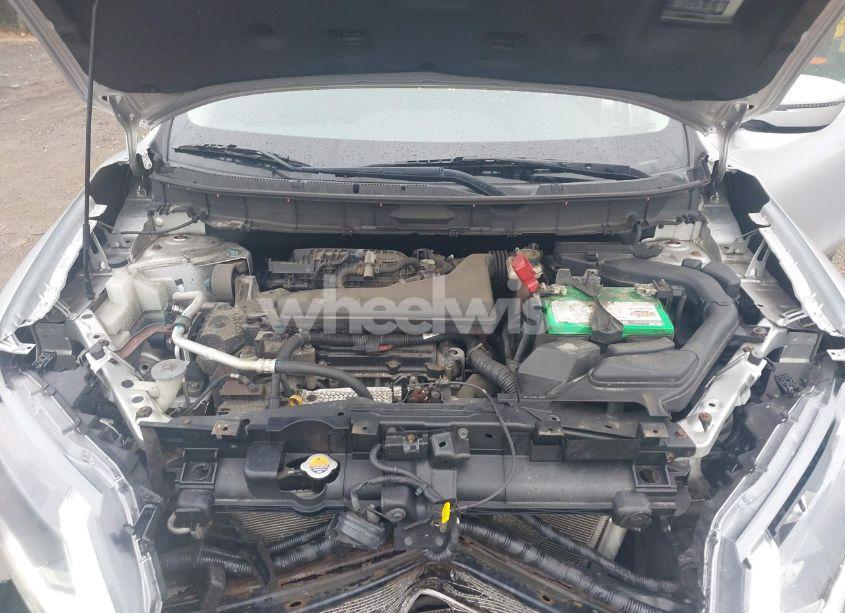 Photo 10 of 2017 Nissan Rogue SV (VIN KNMAT2MV5HP552643)