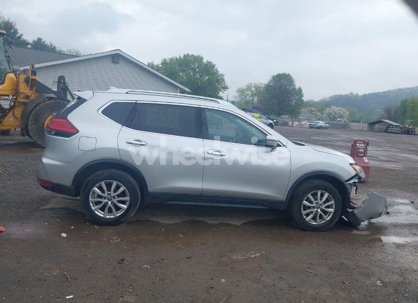 Photo 14 of 2017 Nissan Rogue SV (VIN KNMAT2MV5HP552643)