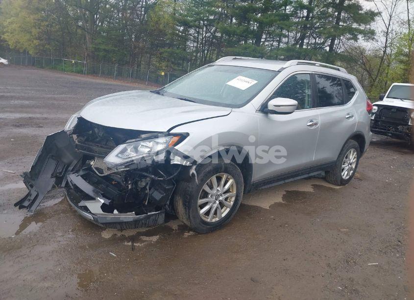 Photo 2 of 2017 Nissan Rogue SV (VIN KNMAT2MV5HP552643)