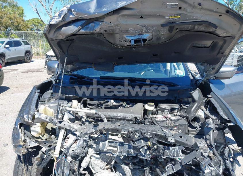 Photo 10 of 2018 Nissan Rogue SV (VIN KNMAT2MV5JP561638)