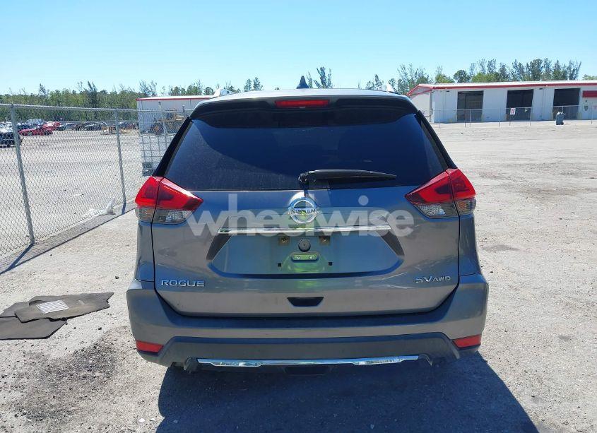 Photo 16 of 2018 Nissan Rogue SV (VIN KNMAT2MV5JP561638)