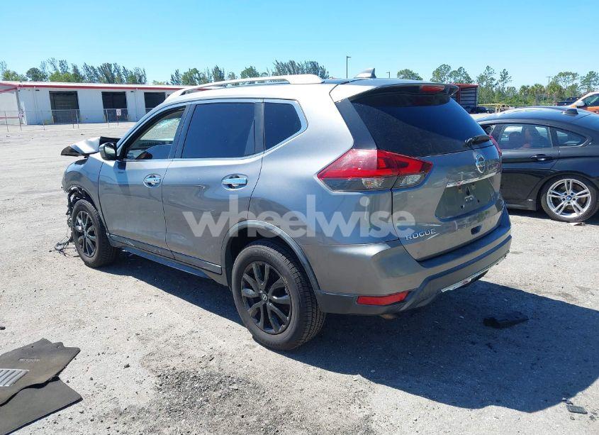 Photo 3 of 2018 Nissan Rogue SV (VIN KNMAT2MV5JP561638)
