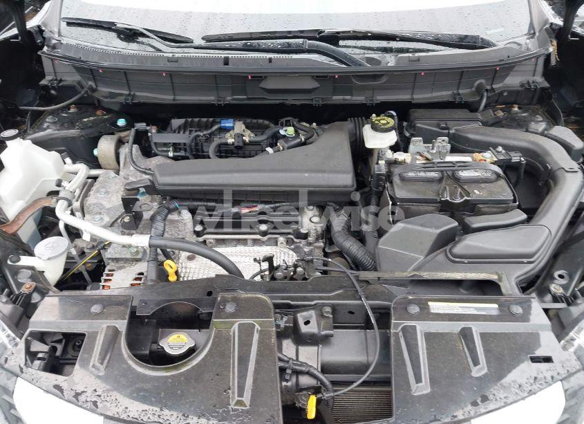 Photo 10 of 2018 Nissan Rogue SV (VIN KNMAT2MV5JP610322)