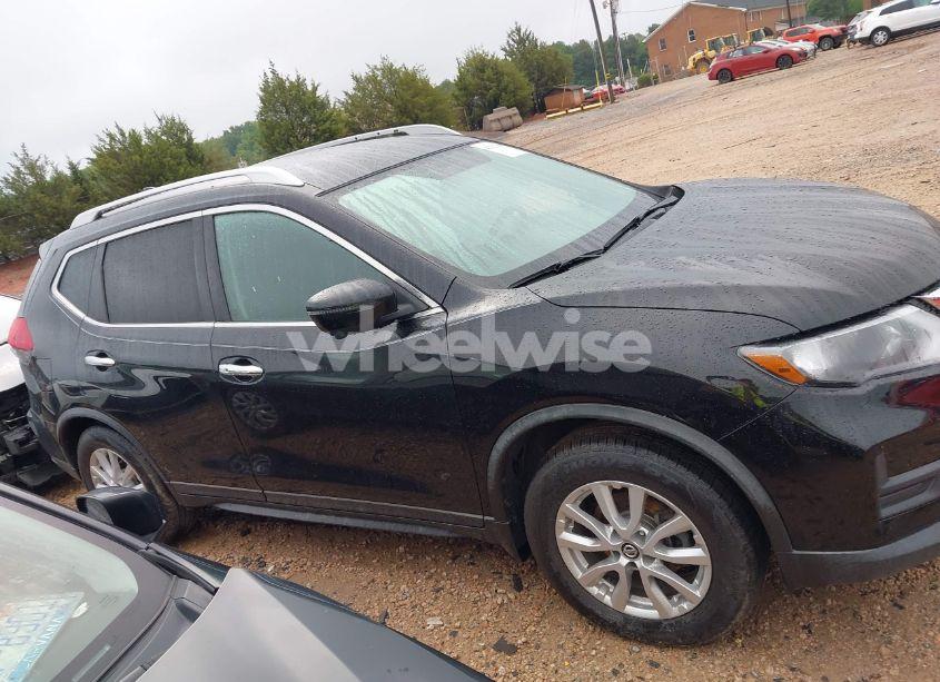 Photo 13 of 2018 Nissan Rogue SV (VIN KNMAT2MV5JP610322)