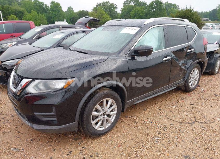 Photo 2 of 2018 Nissan Rogue SV (VIN KNMAT2MV5JP610322)