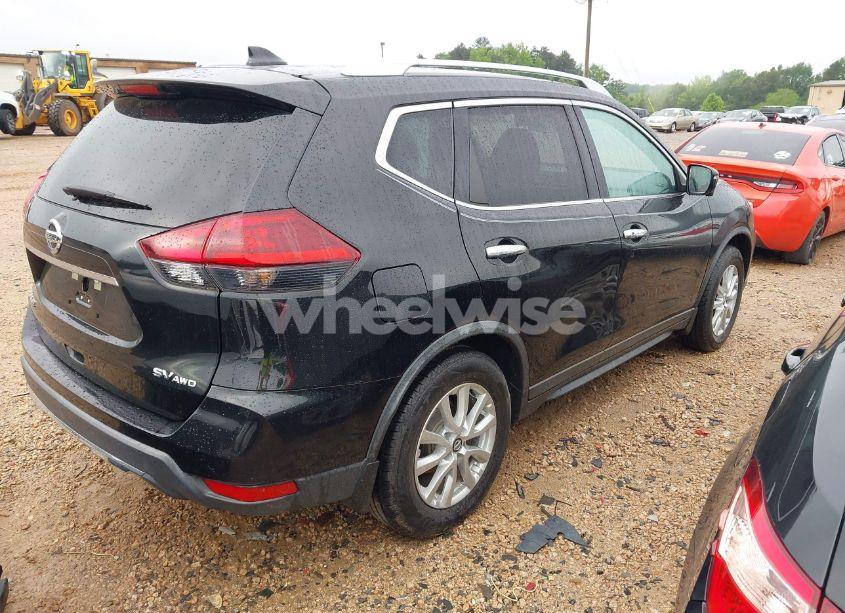 Photo 4 of 2018 Nissan Rogue SV (VIN KNMAT2MV5JP610322)