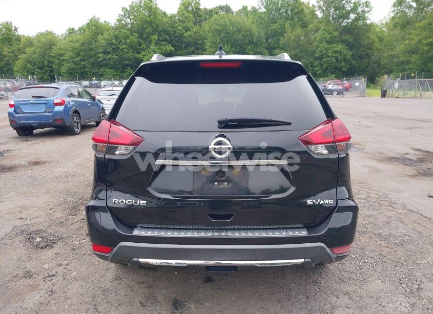 Photo 16 of 2018 Nissan Rogue SV (VIN KNMAT2MV5JP621983)