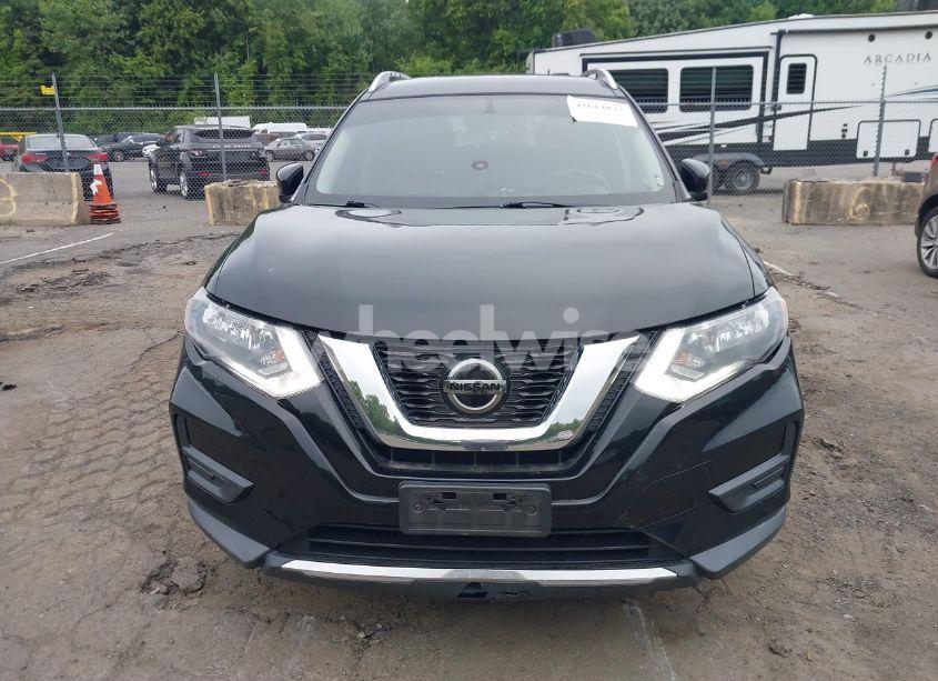 Photo 6 of 2018 Nissan Rogue SV (VIN KNMAT2MV5JP621983)